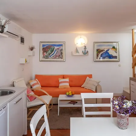 Prázdninový dům Anima Maris- Duplex Two Bedroom With Terrace And Sea View *