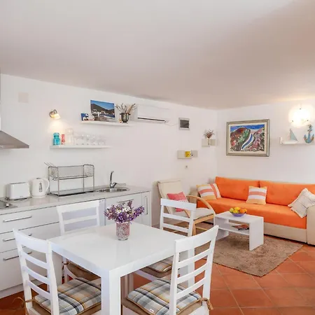 Prázdninový dům Anima Maris- Duplex Two Bedroom With Terrace And Sea View *